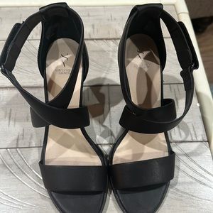 Simply Vera Wang  black sandal chunky heel